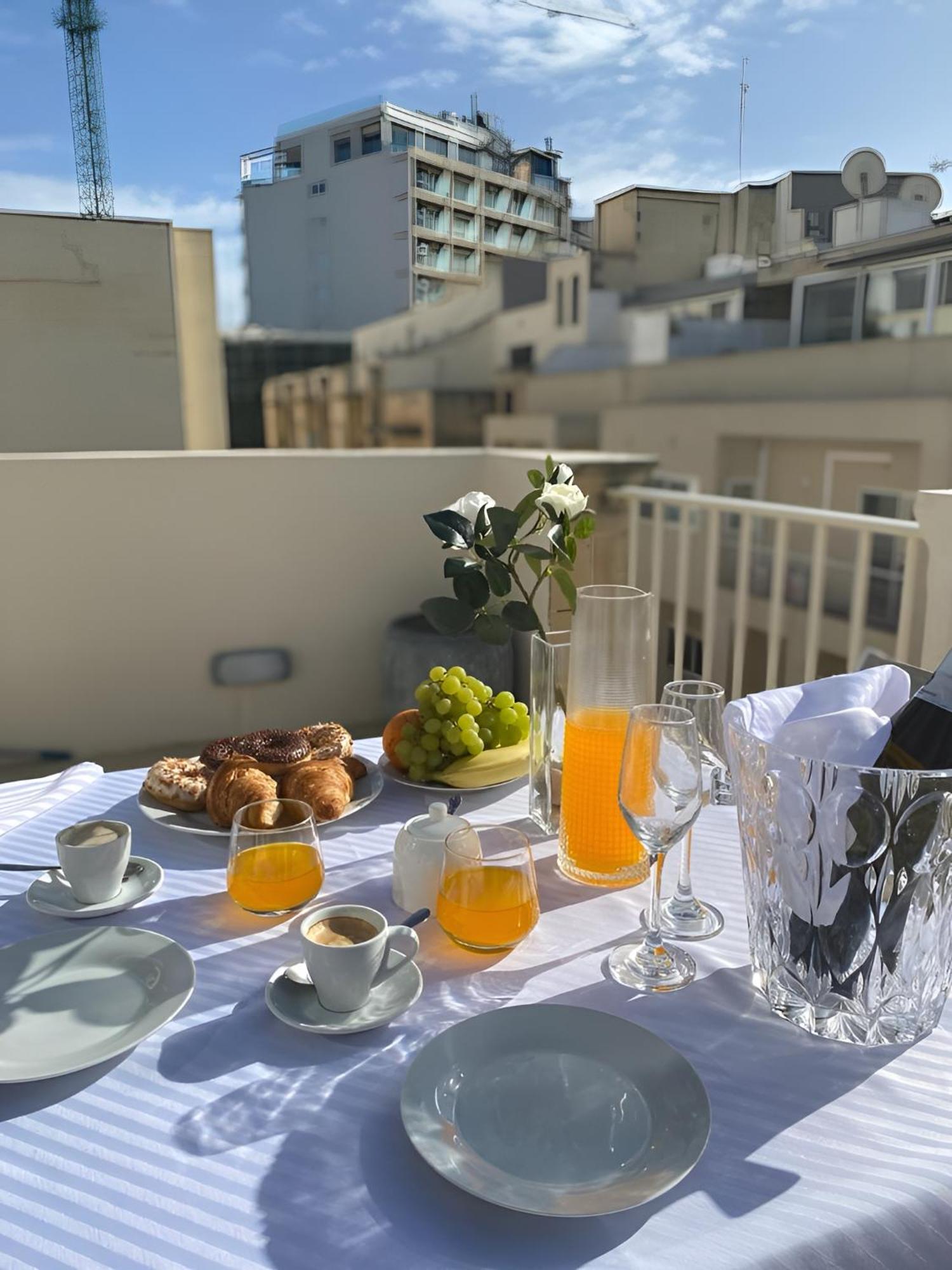 דירות Sliema Cosy Penthouse With Bbq מראה חיצוני תמונה